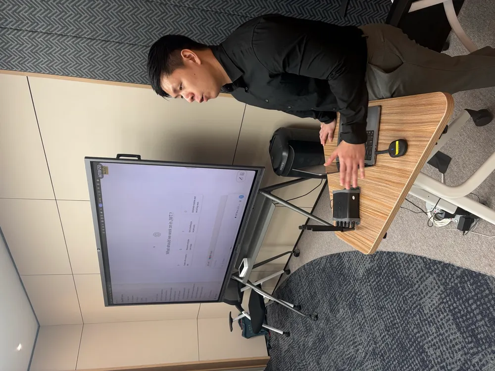 Jia Wei presenting to the TNB leadership cohort